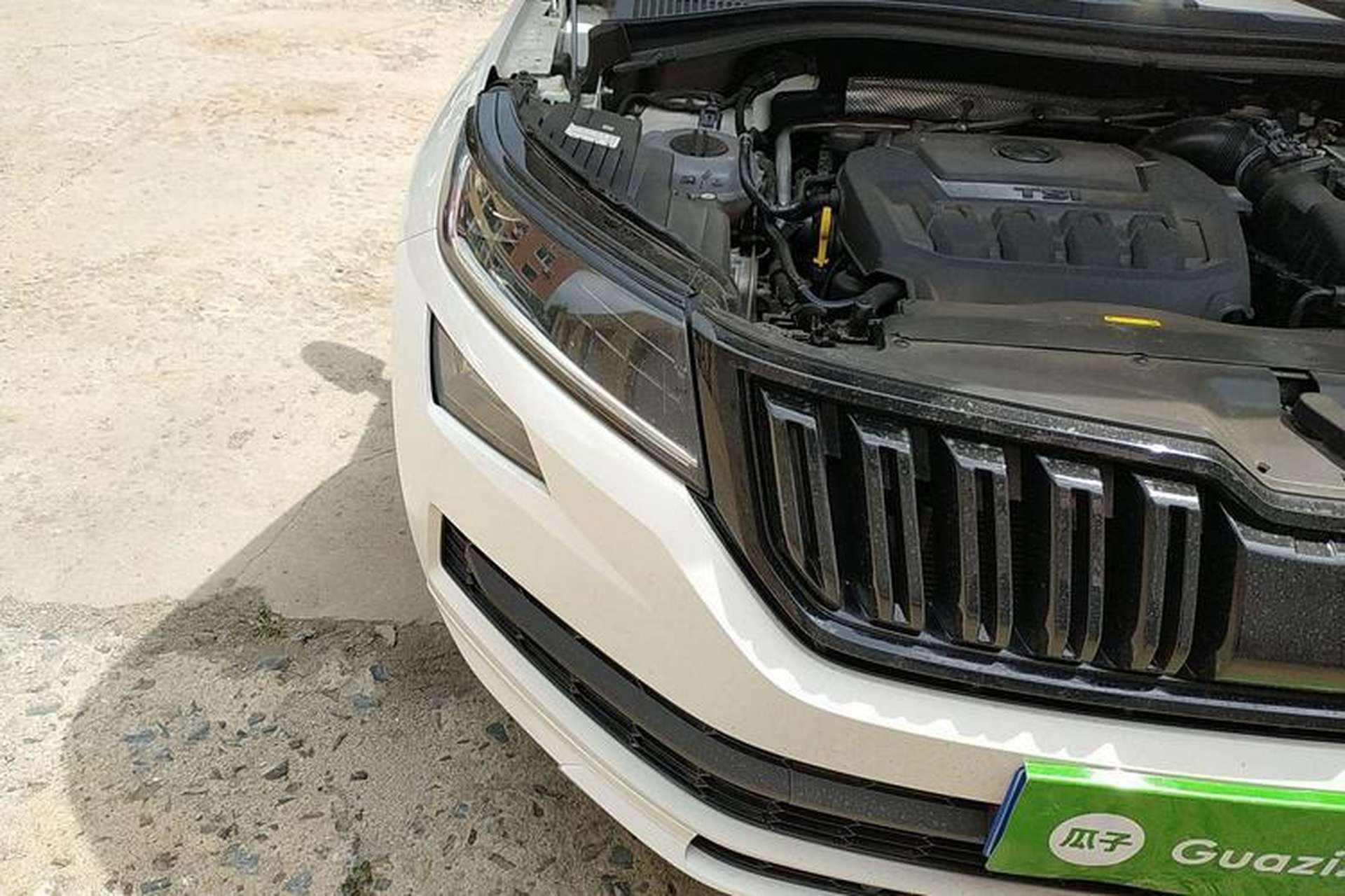 Used Skoda Kodiaq 2019 Facelifted TSI330 5-Seater Two-Wheel-Drive Luxury Enjoyment Edition China VI Standard Right Front Headlight
