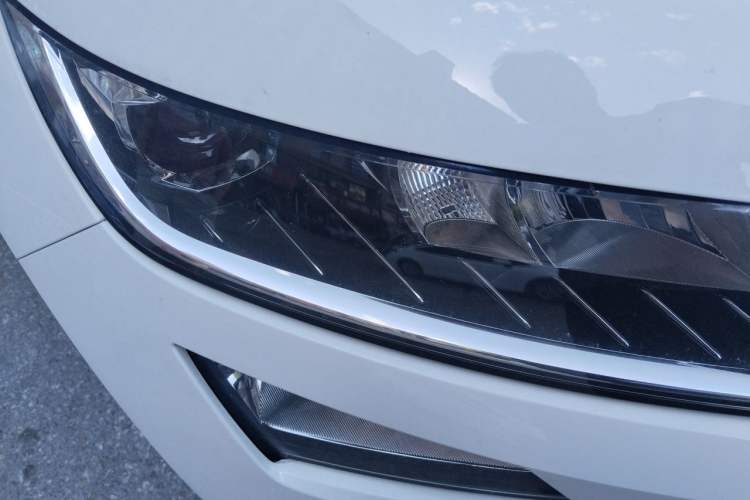 Used Skoda Kodiaq 2019 Restyled TSI330 5-Seater Two-Wheel Drive Standard Version China VI Right Front Headlight