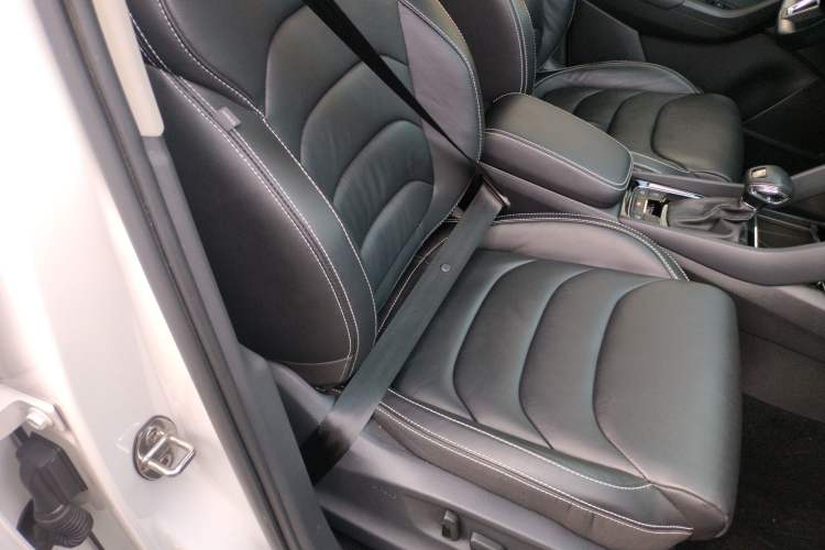 Used Skoda Kodiaq 2019 Facelifted TSI330 5-Seater Two-Wheel-Drive Luxury Enjoyment Edition China VI Standard Right Front Seat