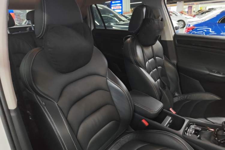 Used Skoda Kodiaq 2019 Facelifted TSI330 7-Seater Two-Wheel-Drive Luxury Enjoyment Edition China VI Standard Right Front Seat