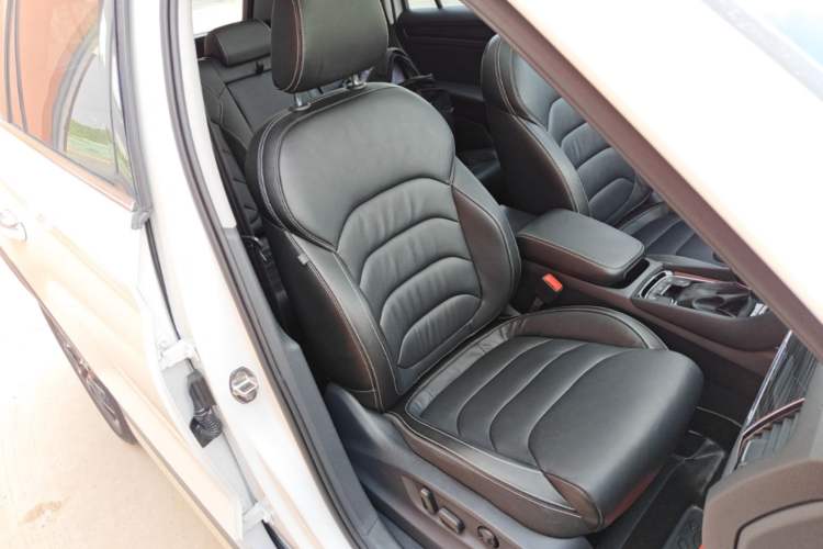 Used Skoda Kodiaq 2019 Facelifted TSI330 7-Seater Two-Wheel-Drive Luxury Enjoyment Edition China VI Standard Right Front Seat