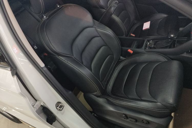 Used Skoda Kodiaq 2019 Facelifted TSI330 5-Seater Two-Wheel-Drive Luxury Enjoyment Edition China VI Standard Right Front Seat