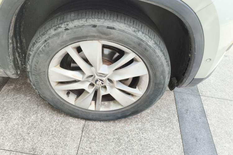 Used Skoda Kodiaq 2019 TSI330 5-Seat Two-Wheel Drive Luxury Enjoyment Edition China V Standard Right Front Wheel Hub