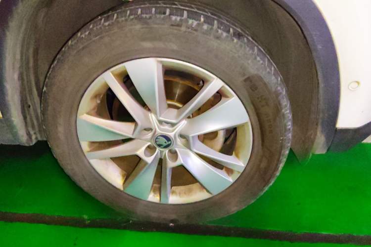 Used Skoda Kodiaq 2019 TSI330 5-Seat Two-Wheel Drive Luxury Enjoyment Edition China V Standard Right Front Wheel Hub