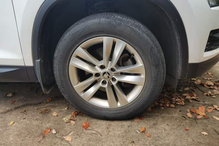 Used Skoda Kodiaq 2019 Restyled TSI330 5-Seater Two-Wheel Drive Standard Version China VI Right Front Wheel Hub