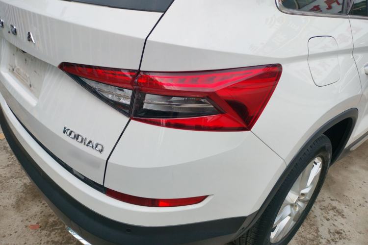 Used Skoda Kodiaq 2019 Facelifted TSI330 5-Seater Two-Wheel-Drive Luxury Enjoyment Edition China VI Standard Right Rear Taillight