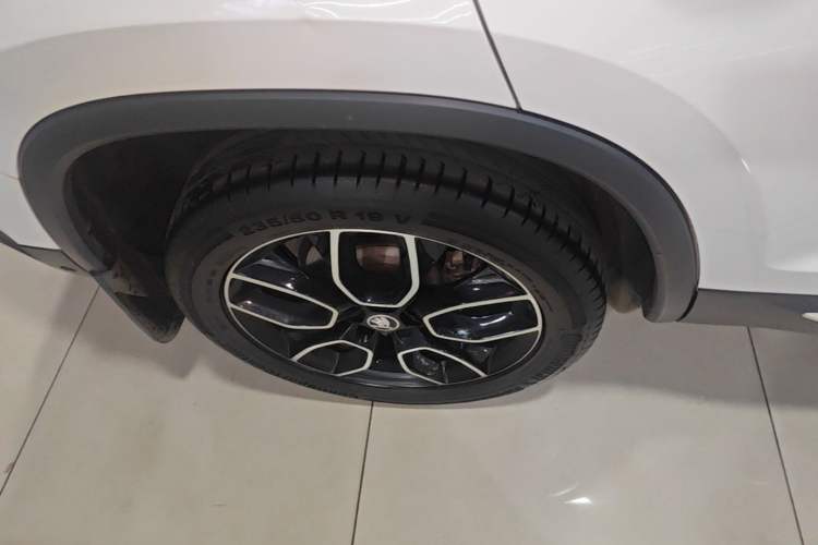 Used Skoda Kodiaq 2019 TSI330 5-Seat Two-Wheel Drive Luxury Enjoyment Edition China V Standard Right Rear Wheel Hub