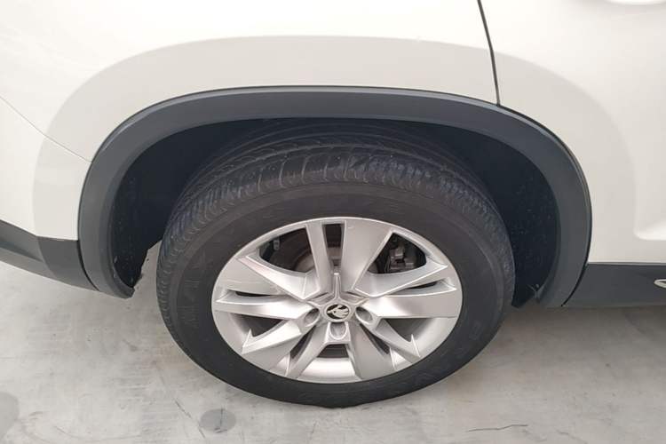 Used Skoda Kodiaq 2019 Restyled TSI330 7-Seater Two-Wheel Drive Comfort Edition China VI Standard Right Rear Wheel Hub