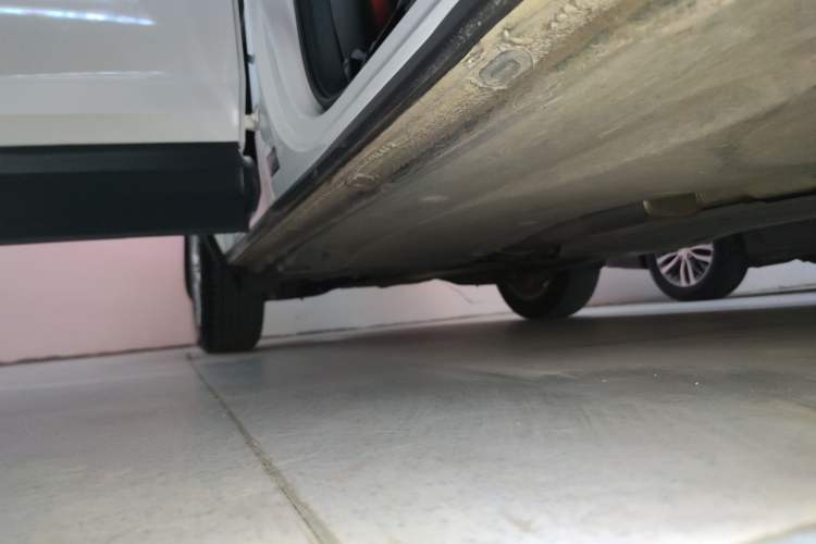 Used Skoda Kodiaq 2019 Restyled TSI330 5-Seater Two-Wheel Drive Standard Version China VI Right Side Sill