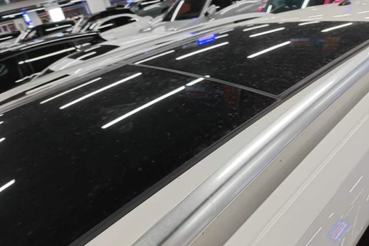 Used Skoda Kodiaq 2019 Facelifted TSI330 7-Seater Two-Wheel-Drive Luxury Enjoyment Edition China VI Standard Roof