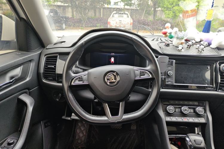 Used Skoda Kodiaq 2019 Facelifted TSI330 5-Seater Two-Wheel-Drive Luxury Enjoyment Edition China VI Standard Steering Wheel