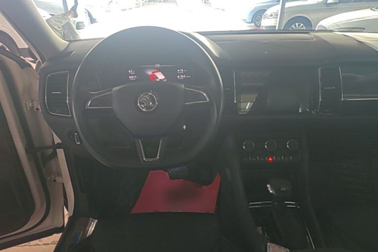 Used Skoda Kodiaq 2019 Facelifted TSI330 5-Seater Two-Wheel-Drive Luxury Enjoyment Edition China VI Standard Steering Wheel