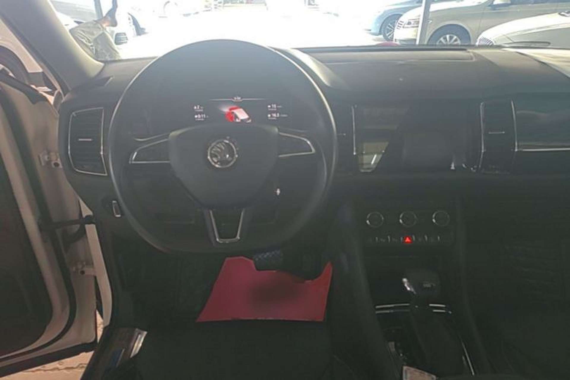 Used Skoda Kodiaq 2019 Facelifted TSI330 5-Seater Two-Wheel-Drive Luxury Enjoyment Edition China VI Standard Steering Wheel