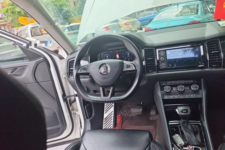 Used Skoda Kodiaq 2019 Facelifted TSI330 5-Seater Two-Wheel-Drive Luxury Enjoyment Edition China VI Standard Steering Wheel
