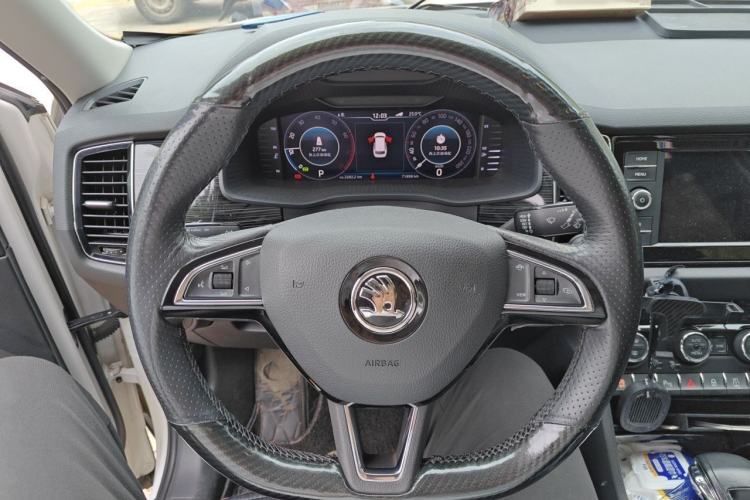 Used Skoda Kodiaq 2019 Facelifted TSI330 5-Seater Two-Wheel-Drive Luxury Enjoyment Edition China VI Standard Steering Wheel