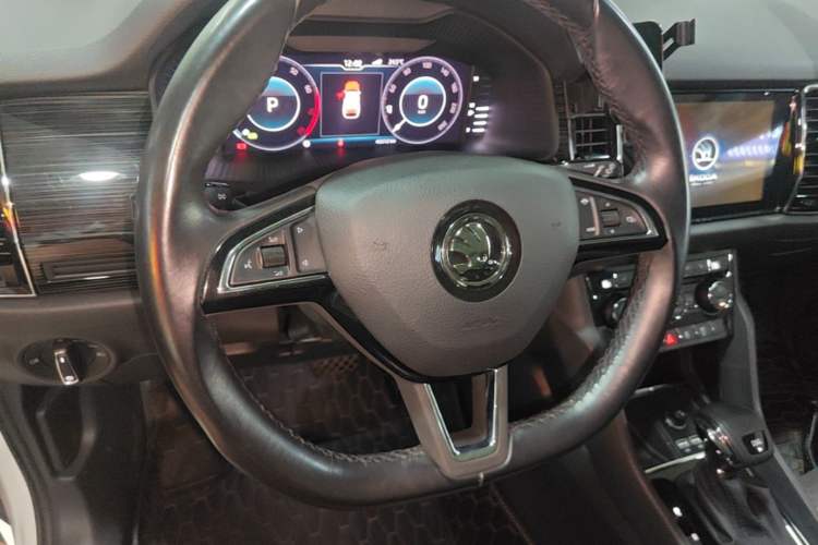 Used Skoda Kodiaq 2019 TSI330 5-Seat Two-Wheel Drive Luxury Enjoyment Edition China V Standard Steering Wheel