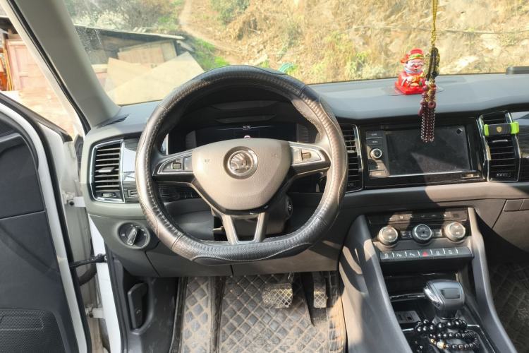 Used Skoda Kodiaq 2019 Facelifted TSI380 7-Seater All-Wheel-Drive Luxury Enjoyment Edition China VI Standard Steering Wheel