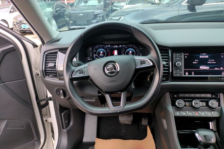 Used Skoda Kodiaq 2019 Facelifted TSI330 5-Seater Two-Wheel-Drive Luxury Enjoyment Edition China VI Standard Steering Wheel