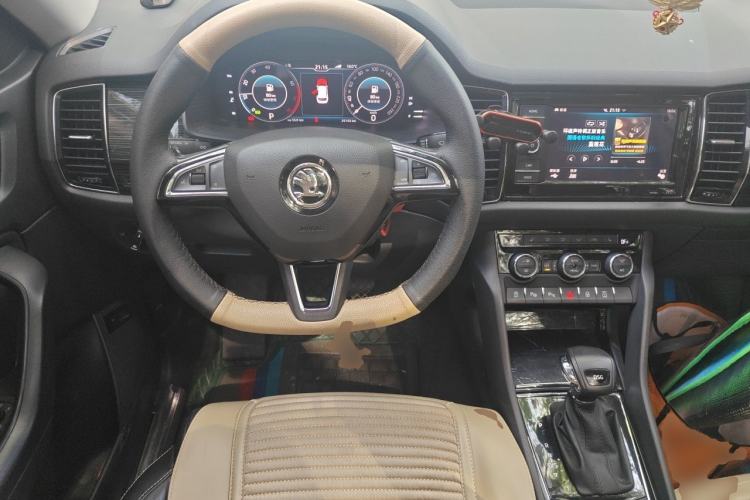 Used Skoda Kodiaq 2019 Facelifted TSI330 7-Seater Two-Wheel-Drive Luxury Enjoyment Edition China VI Standard Steering Wheel