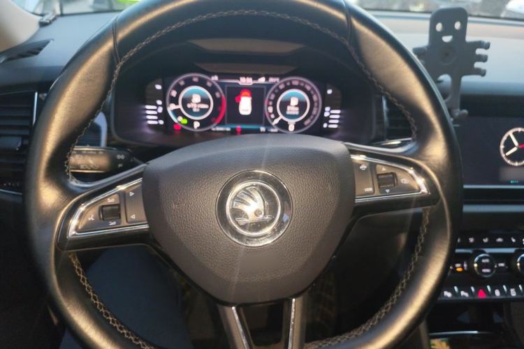 Used Skoda Kodiaq 2019 Facelifted TSI330 7-Seater Two-Wheel-Drive Luxury Enjoyment Edition China VI Standard Steering Wheel