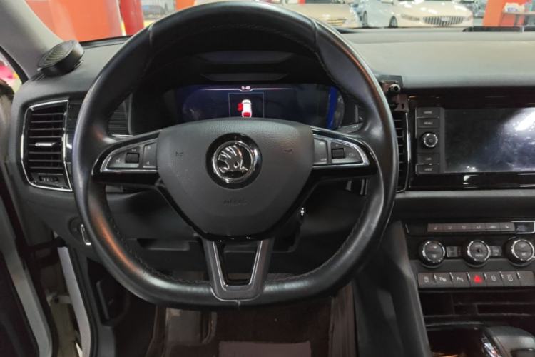 Used Skoda Kodiaq 2019 Facelifted TSI330 7-Seater Two-Wheel-Drive Luxury Enjoyment Edition China VI Standard Steering Wheel