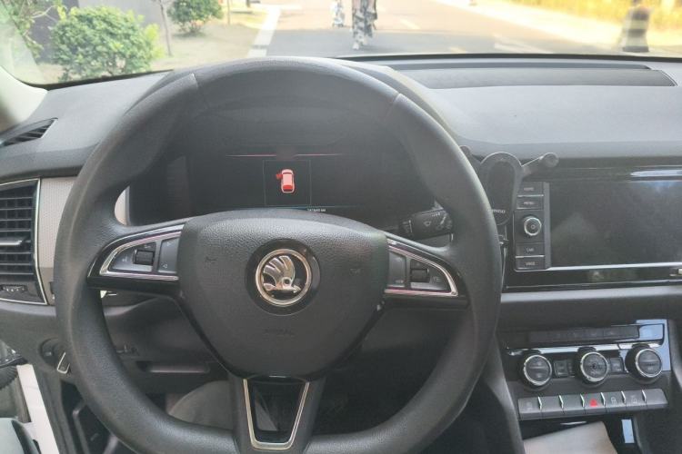 Used Skoda Kodiaq 2019 Restyled TSI330 5-Seater Two-Wheel Drive Comfort Version China VI Standard Steering Wheel