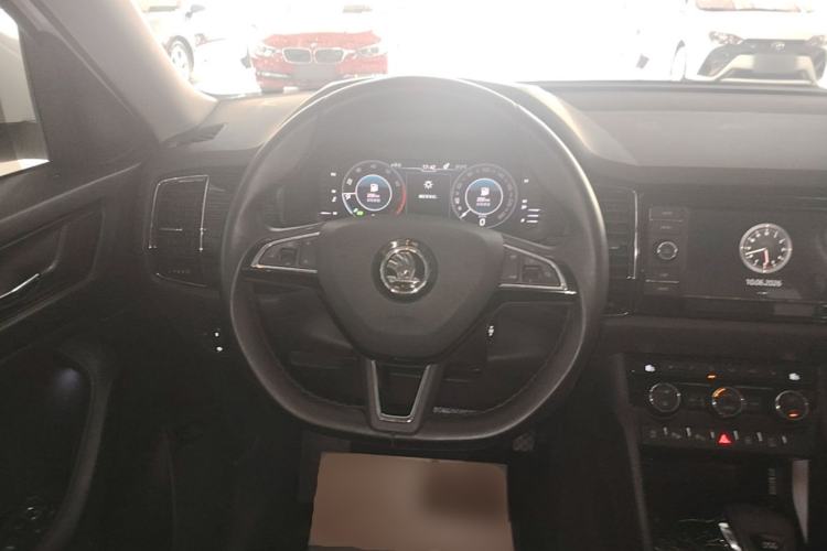 Used Skoda Kodiaq 2019 Facelifted TSI330 7-Seater Two-Wheel-Drive Luxury Enjoyment Edition China VI Standard Steering Wheel