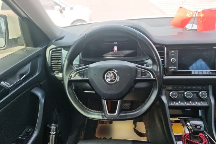 Used Skoda Kodiaq 2019 Facelifted TSI330 7-Seater Two-Wheel-Drive Luxury Enjoyment Edition China VI Standard Steering Wheel