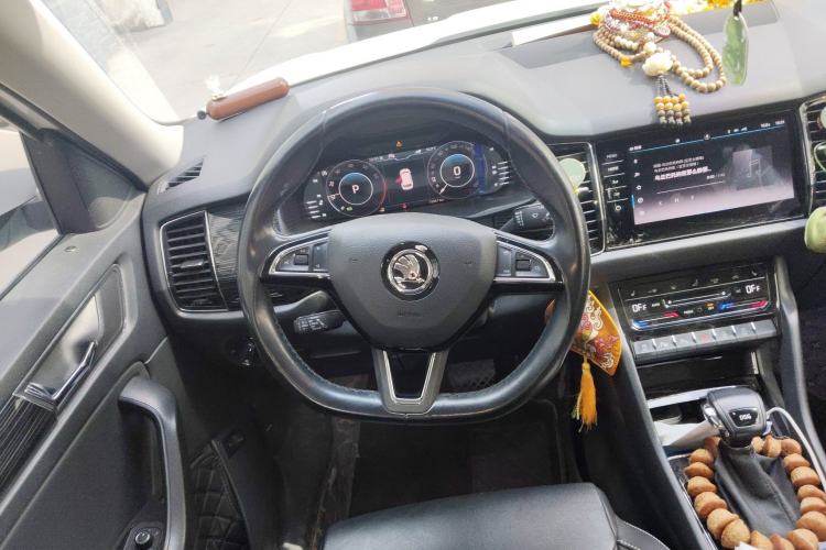 Used Skoda Kodiaq 2019 Facelifted TSI380 7-Seater All-Wheel-Drive Flagship Version China VI Standard Steering Wheel