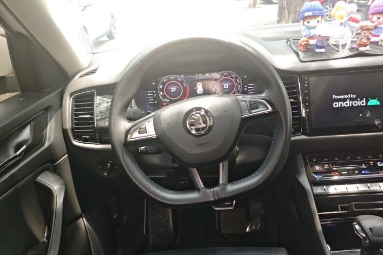 Used Skoda Kodiaq 2019 Facelifted TSI330 5-Seater Two-Wheel-Drive Luxury Enjoyment Edition China VI Standard Steering Wheel