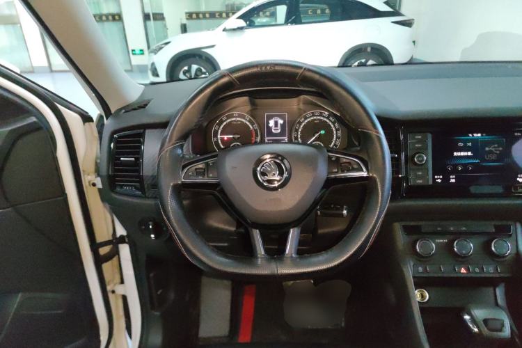 Used Skoda Kodiaq 2019 Restyled TSI330 5-Seater Two-Wheel Drive Standard Version China VI Steering Wheel
