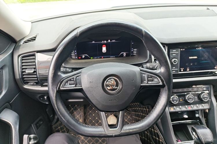 Used Skoda Kodiaq 2019 Facelifted TSI330 7-Seater Two-Wheel-Drive Luxury Enjoyment Edition China VI Standard Steering Wheel