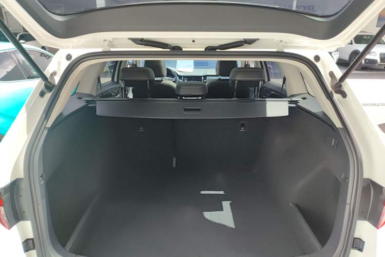 Used Skoda Kodiaq 2019 Facelifted TSI330 5-Seater Two-Wheel-Drive Luxury Enjoyment Edition China VI Standard Trunk