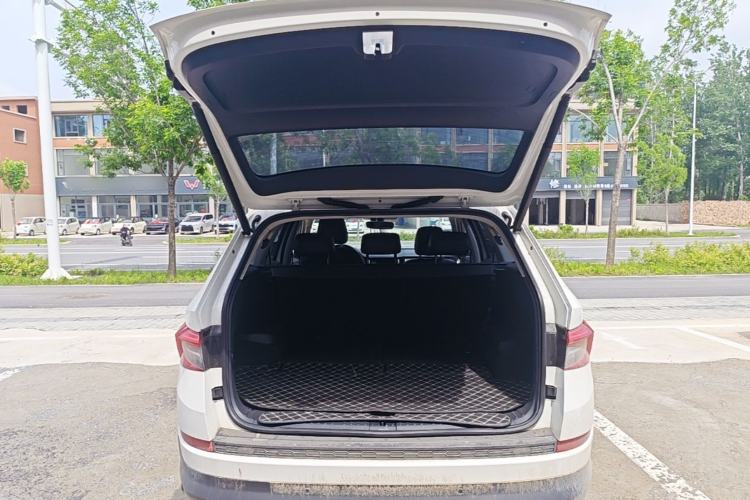 Used Skoda Kodiaq 2019 Facelifted TSI330 7-Seater Two-Wheel-Drive Luxury Enjoyment Edition China VI Standard Trunk