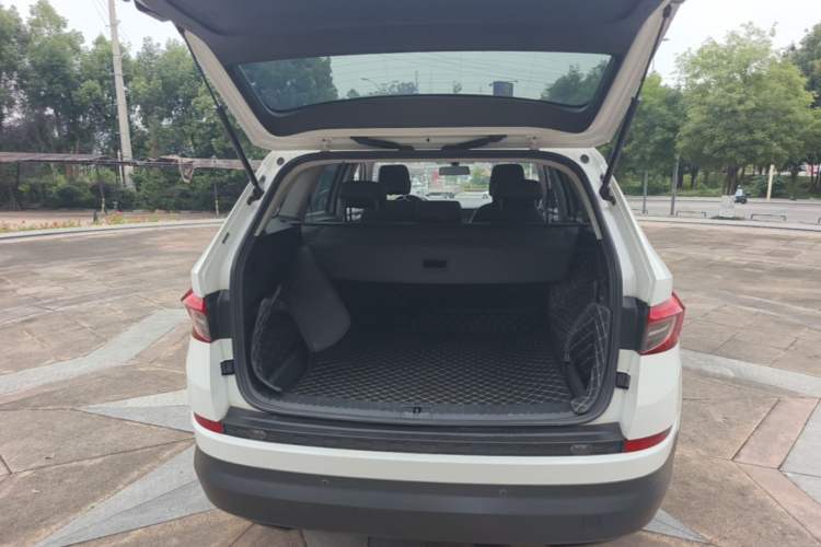 Used Skoda Kodiaq 2019 Restyled TSI330 5-Seater Two-Wheel Drive Standard Version China VI Trunk