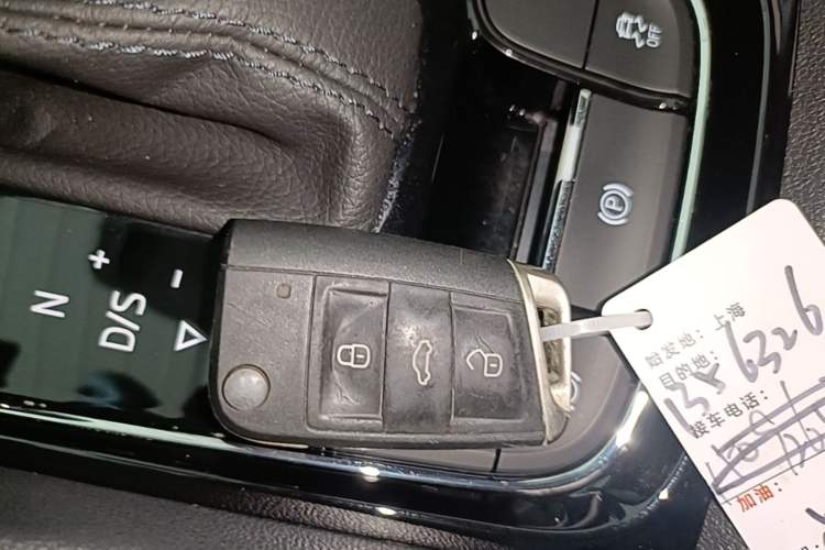 Used Skoda Kodiaq 2019 Facelifted TSI330 7-Seater Two-Wheel-Drive Luxury Enjoyment Edition China VI Standard Vehicle Key