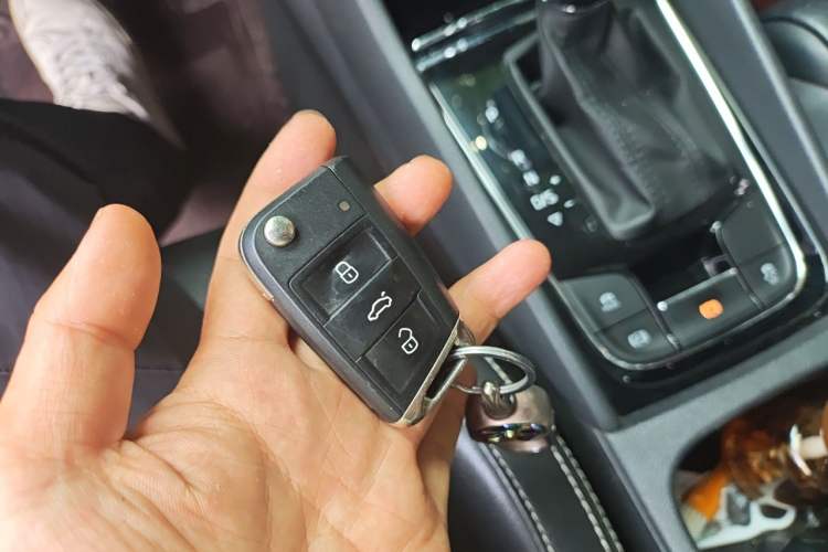 Used Skoda Kodiaq 2019 Facelifted TSI330 5-Seater Two-Wheel-Drive Luxury Enjoyment Edition China VI Standard Vehicle Key