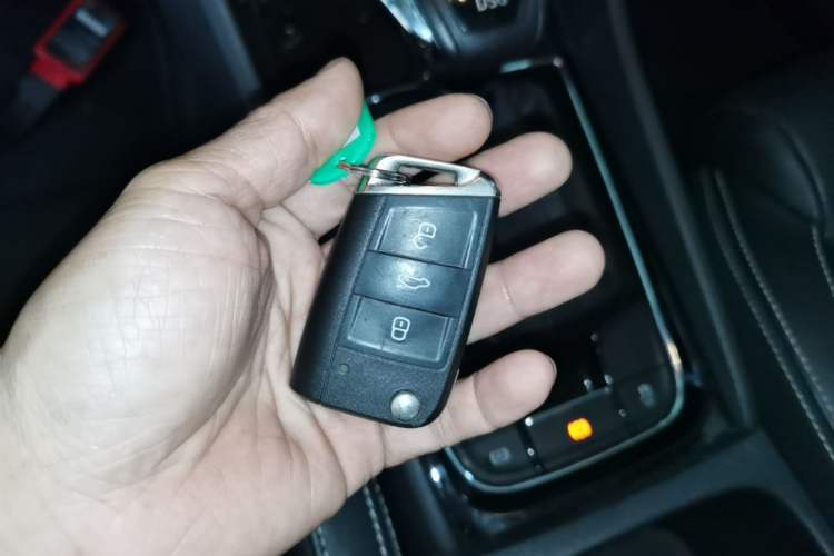Used Skoda Kodiaq 2019 TSI330 7-Seater Two-Wheel-Drive Luxury Enjoyment Edition China VI Standard Vehicle Key