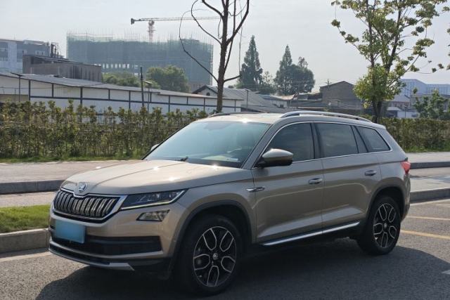 Used Skoda Kodiaq 2019 Facelifted TSI380 7-Seater All-Wheel-Drive Luxury Enjoyment Edition China VI Standard