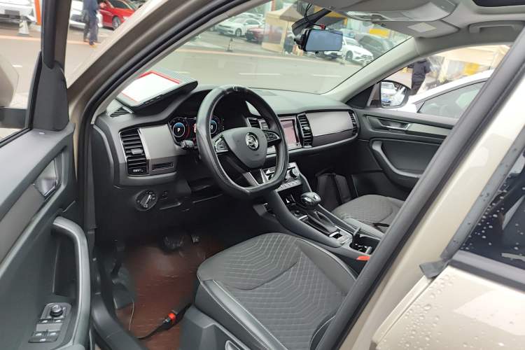 Used Skoda Kodiaq 2019 Restyled TSI330 5-Seater Two-Wheel Drive Comfort Version China VI Standard Driver Seat
