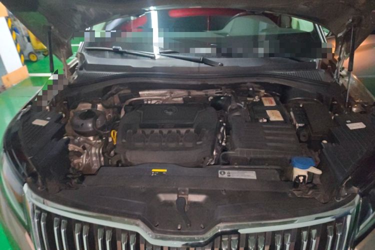 Used Skoda Kodiaq 2019 Facelifted TSI330 7-Seater Two-Wheel-Drive Deluxe Enjoyment Version China V Emission Standard Engine Bay