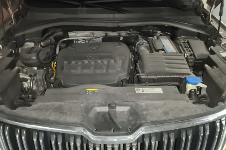 Used Skoda Kodiaq 2019 Facelifted TSI330 7-Seater Two-Wheel-Drive Deluxe Enjoyment Version China V Emission Standard Engine Bay