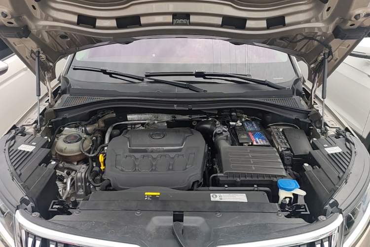 Used Skoda Kodiaq 2019 Facelifted TSI330 7-Seater Two-Wheel-Drive Luxury Enjoyment Edition China VI Standard Engine Bay