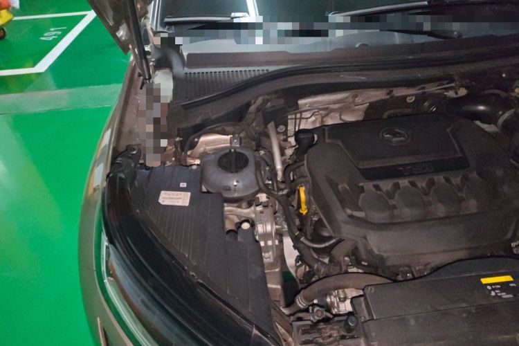 Used Skoda Kodiaq 2019 Facelifted TSI330 7-Seater Two-Wheel-Drive Deluxe Enjoyment Version China V Emission Standard Engine Bay Right
