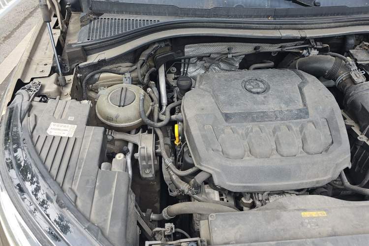 Used Skoda Kodiaq 2019 Facelifted TSI330 7-Seater Two-Wheel-Drive Luxury Enjoyment Edition China VI Standard Engine Bay Right