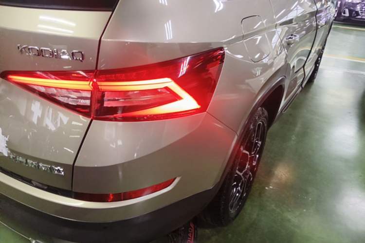 Used Skoda Kodiaq 2019 TSI330 5-Seat Two-Wheel Drive Luxury Enjoyment Edition China V Standard Exterior 3
