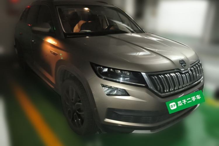 Used Skoda Kodiaq 2019 Facelifted TSI330 7-Seater Two-Wheel-Drive Deluxe Enjoyment Version China V Emission Standard Front Right 45 Deg