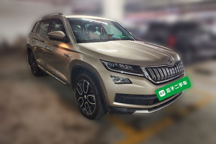 Used Skoda Kodiaq 2019 Facelifted TSI330 7-Seater Two-Wheel-Drive Luxury Enjoyment Edition China VI Standard Front Right 45 Deg