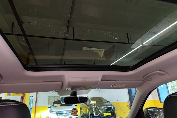 Used Skoda Kodiaq 2019 Facelifted TSI330 7-Seater Two-Wheel-Drive Luxury Enjoyment Edition China VI Standard Headliner