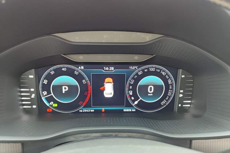 Used Skoda Kodiaq 2019 Restyled TSI330 5-Seater Two-Wheel Drive Comfort Version China VI Standard Instrument Cluster